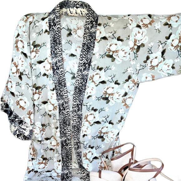 POL - Navy and Mint Green Mixed print Belted Kimono Duster - Picture 11 of 14